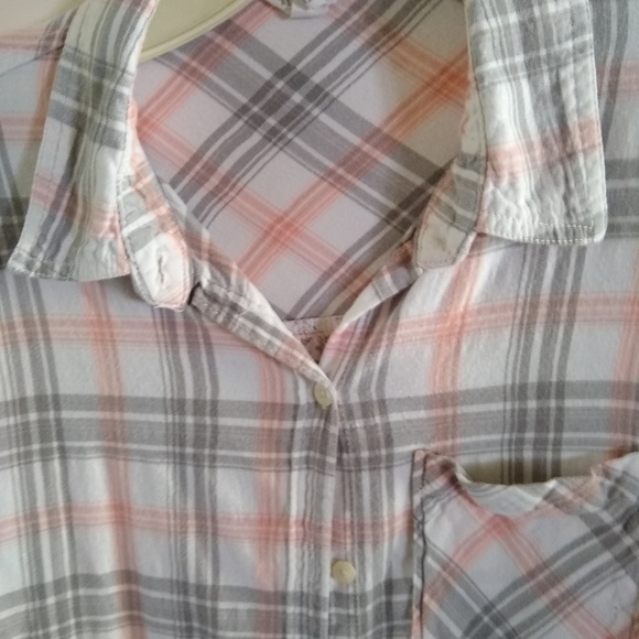 Women's Aeropostale long sleeve plaid shirt - Picture 2 of 5